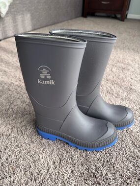 LIKE NEW Kamik Rainboots size 13